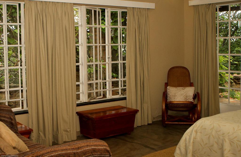 Down Gran'S Self-Catering Cottage Lobamba Екстериор снимка